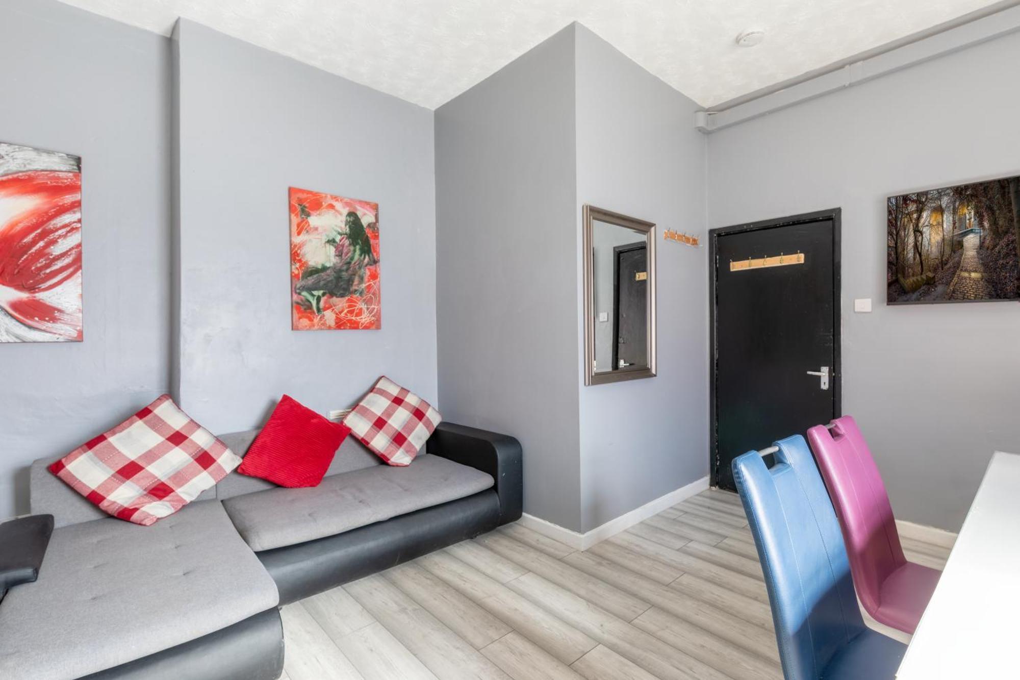 Newcastle City Centre Super Spacious Town House Free Parking And Wi-Fi Extérieur photo